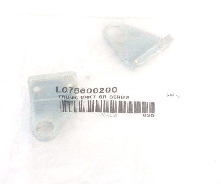 NIB PARKER L076600200 TRUNN. BRACKETS SR SERIES