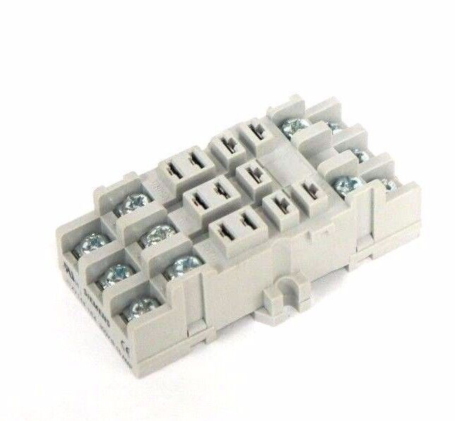 LOT OF 2 NIB SIEMENS 3TX7144-1E4 SOCKET 15A, 11 PIN SQUARE