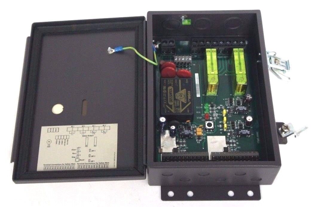 NEW STI MC4-0010 SAFETY MAT CONTROLLER 43815-0010