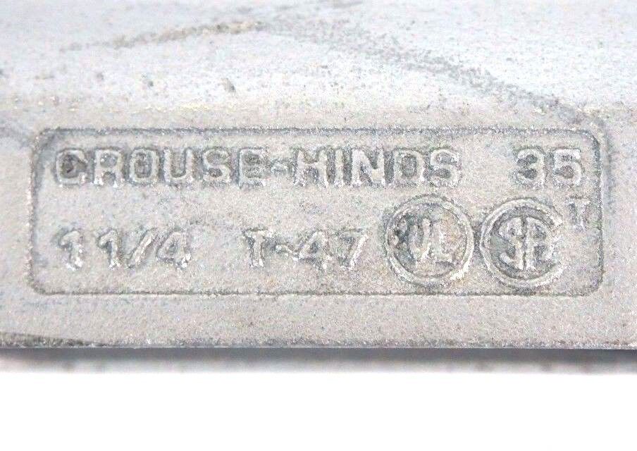 BOX OF 2 NEW COOPER CROUSE-HINDS T47 CONDUIT OUTLET BODIES FORM 7, 1-1/4"