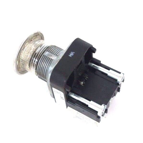 NIB ALLEN BRADLEY 800T-FXQ10C SER. T ILLUMINATED PUSH BUTTON CLEAR CAP 120V