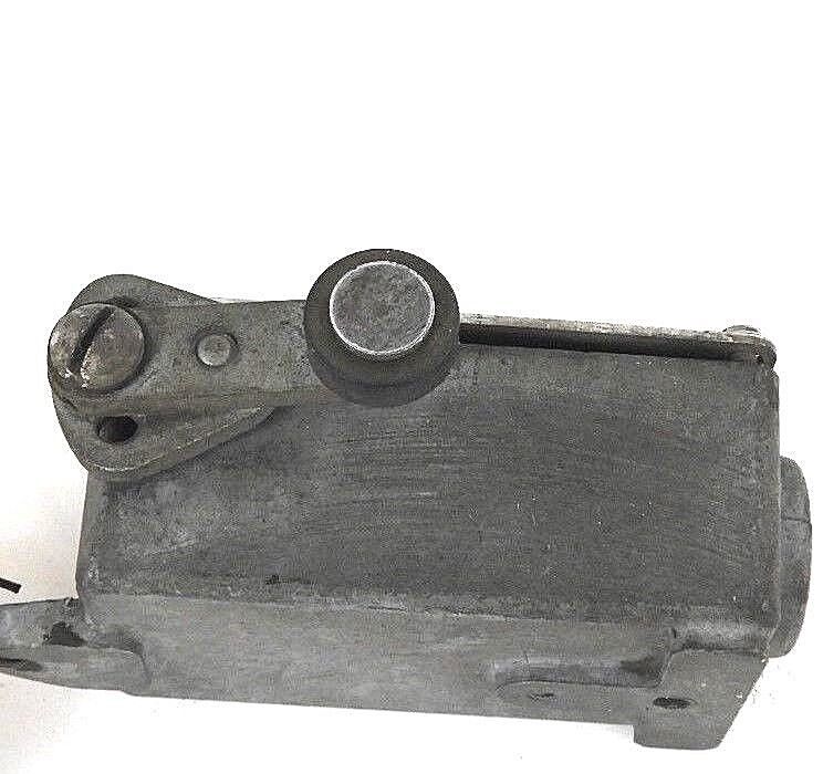 GENERAL ELECTRIC CR9440-LS415P LIMIT SWITCH ROLLER LEVER LEFT SIDE CR9440LS415P