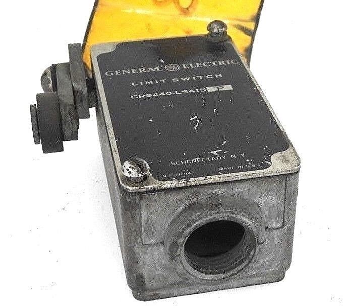 GENERAL ELECTRIC CR9440-LS415P LIMIT SWITCH ROLLER LEVER LEFT SIDE CR9440LS415P