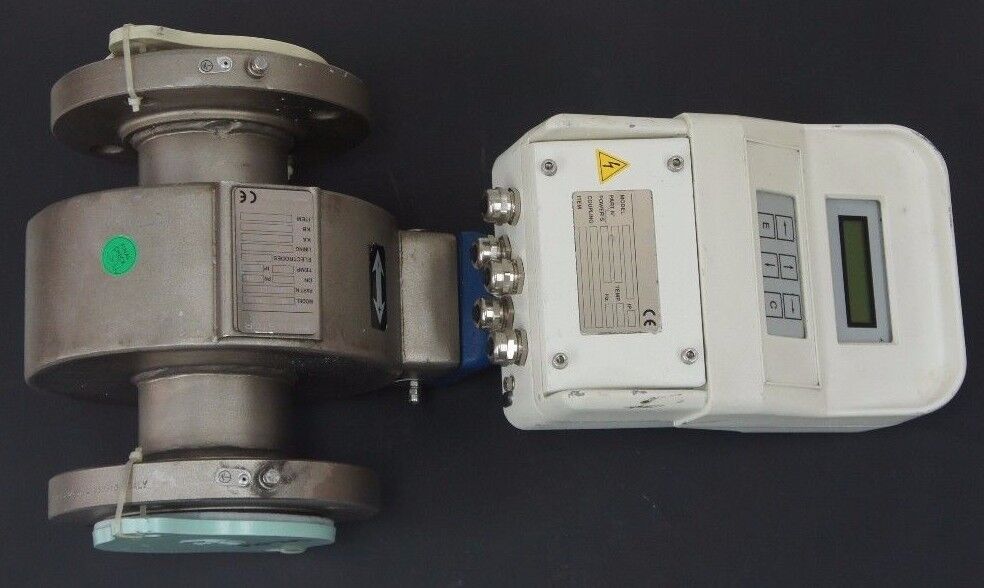 NEW MASTER METER MODEL: MC 208 P/N: QAZ 128 CONVERTER ELECTROMAGNETIC FLOW METER