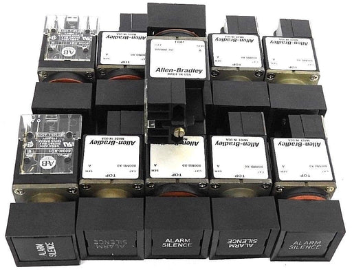 LOT OF 11 ALLEN BRADLEY 800MB-X0 PUSHBUTTON SWITCHES SER. A 800MB-XO W/ 800M-XD1