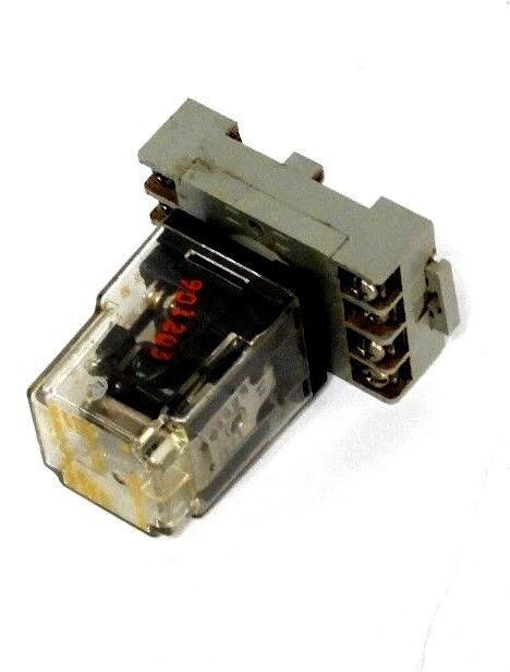 SQUARE D 8501-KP12 RELAY WITH DAYTON 5X852E SOCKET, 8501KP122PDT