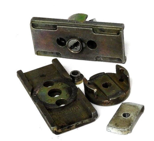 LOT OF 2 PEPPERL + FUCHS 33552 4-2681 MOUNTING BRACKETS 3355242681