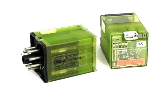 LOT OF 2 COMAT ELECTRON DISTRIBUTION LIMITED C21L AC CUBE RELAYS C21L/AC115V