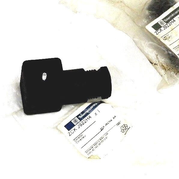 LOT OF 3 NEW TELEMECANIQUE ZCKJ922H4 FEMALE CONNECTORS