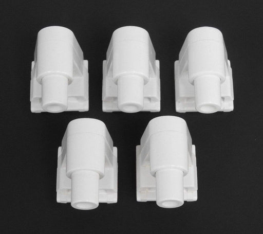 LOT OF 5 NEW LEVITON 2536 SPRING-LOADED LIGHT SOCKETS 1000V, 660W, 104-2536