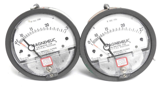 LOT OF 2 DWYER 12-167004-00 MAGNEHELIC PRESSURE GAUGES X 100 CFM, 1216700400