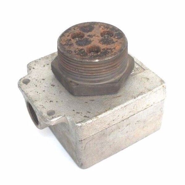 CROUSE HINDS S1002G CONDUIT ENCLOSURE 1/2" NPT