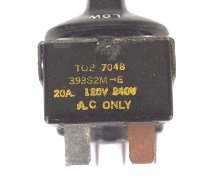 LOT OF 2 GENERIC 393S2M-E SELECTOR SWITCHES TOP 7048 20A, 120-240V, 393S2ME