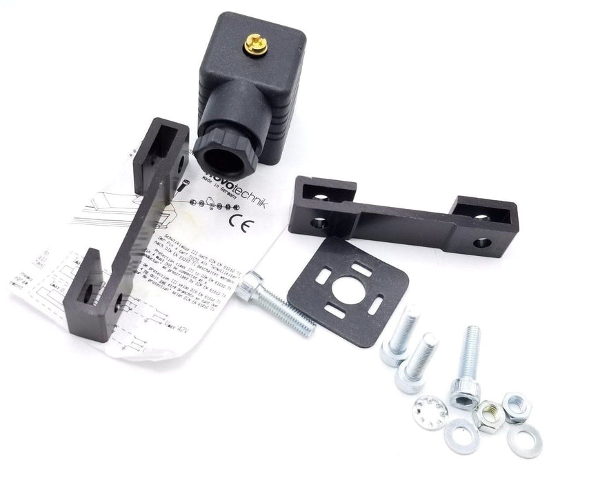 NEW NOVOTECHNIK 0560 CONNECTOR AND HARDWARE