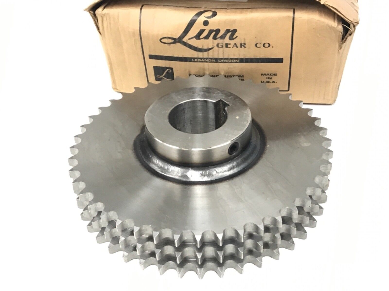 NEW LINN GEAR CO. 60L45 TRIPLE STRAND SPROCKET #60 CHAIN 45 TEETH 2-1/2" BORE