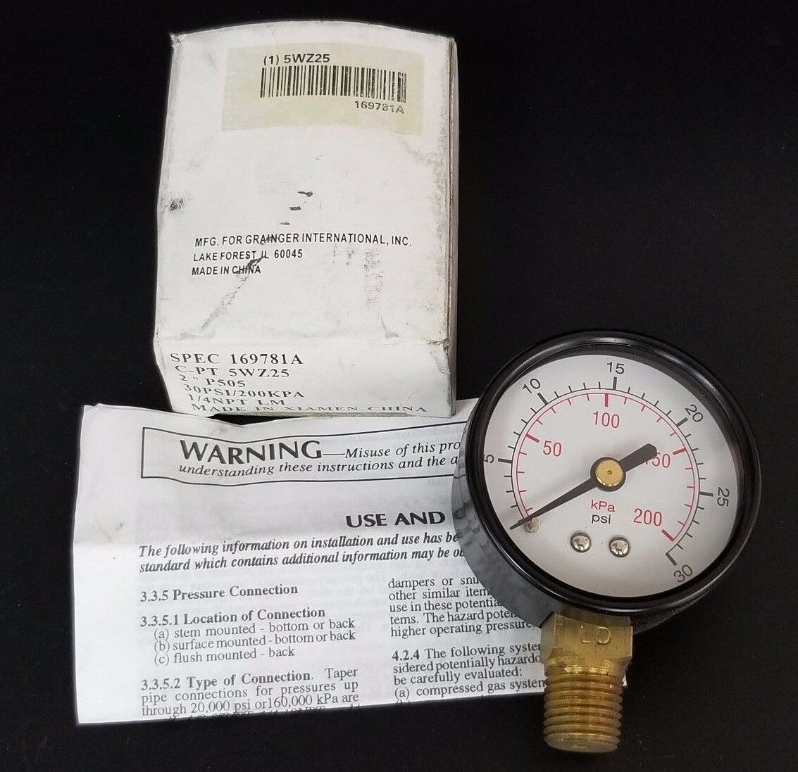 NIB GRAINGER 5WZ25 PRESSURE GAUGE 30PSI-200KPA 1/4IN NPT LM