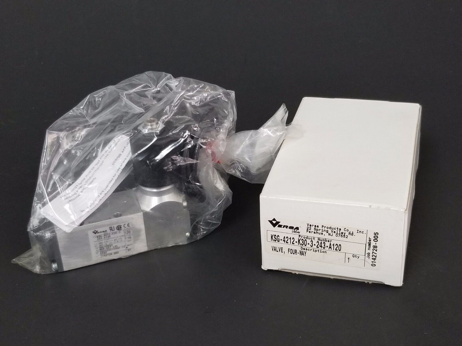 NIB VERSA VALVES KSG-4212-K30-3-243-A120 FOUR WAY VALVE 120V/60HZ, 0142728-005