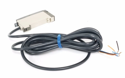 NEW OMRON E3X-NH11 PHOTOELECTRIC SENSOR E3XNH11, 12 TO 24VDC