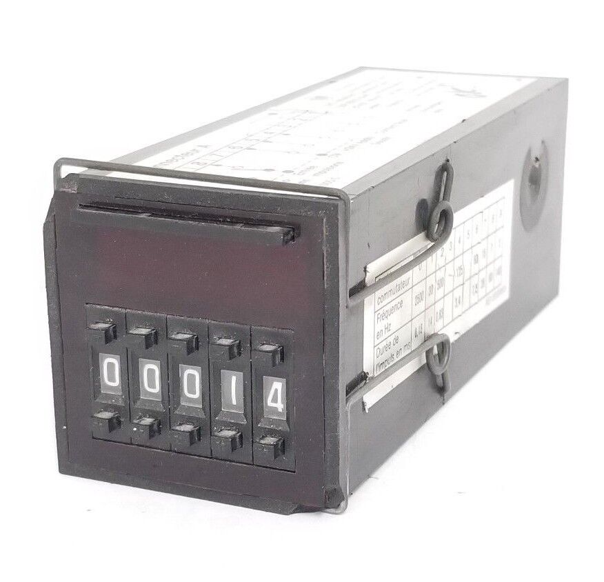 IVO INDUSTRIES KNE631.130B78BZ94 COUNTER 8110696/+680, 220VAC, KNE631130B78BZ94