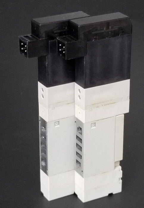 LOT OF 2 KOGANEI F10T2-CPL3 SOLENOID VALVES 24VDC, 0.2~0.7MPA, F10T2CPL3DC24V