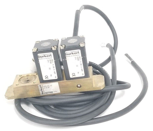 BURKERT 007798D SOLENOID BLOCK MICR-UTKL-UI W/ 00120617 HEADS 0211 A 00,0 NBR MS