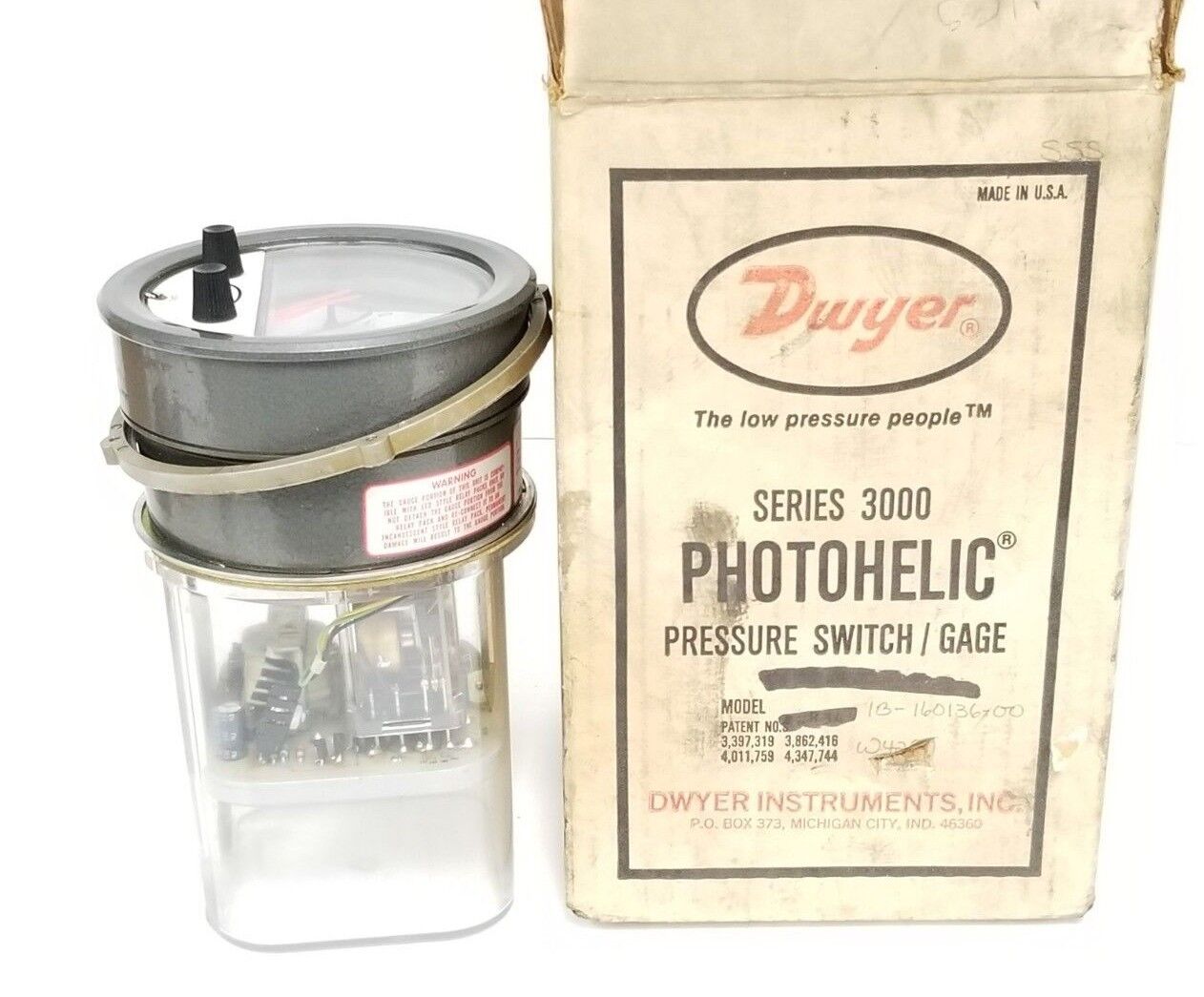 DWYER 13-160136-02 PHOTOHELIC PRESSURE GAGE WE1206LR50 , CIRCUIT: HH 120V