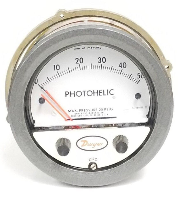 DWYER 13-160136-02 PHOTOHELIC PRESSURE GAGE WE1206LR50 , CIRCUIT: HH 120V