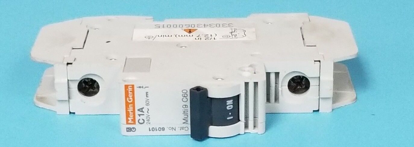 MERLIN GERIN 60101 CIRCUIT BREAKER C1A, 240V, MULTI 9 C60