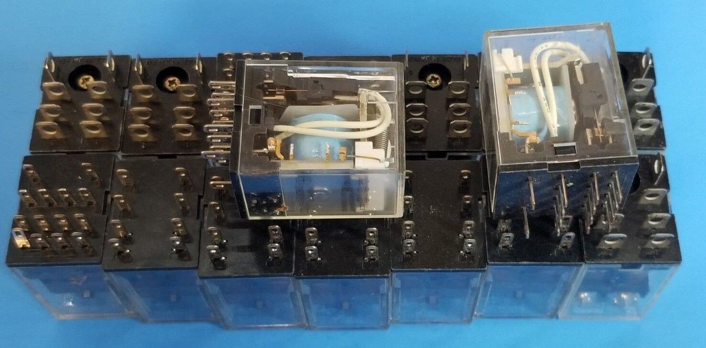 LOT OF 16 OMRON LY2N-D2 RELAYS LY2ND2, 24VDC