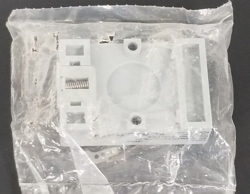 NEW DAYTON 5X852E RELAY SOCKET 10A, 300V, 8-BLADE