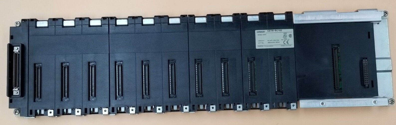 OMRON CS1W-BC102 BACKPLANE BASE UNIT 05602001 NK APP. 98A106 CS1WBC102