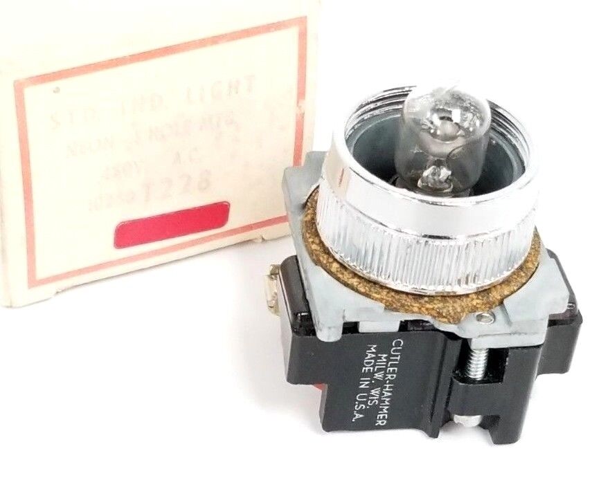 NIB CUTLER HAMMER 10250T228 INDICATOR LIGHT 440-480V NEON 1 HOLE MTG.