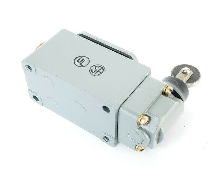 NIB CUTLER HAMMER 10316H872C LIMIT SWITCH TYPE: L 600VAC