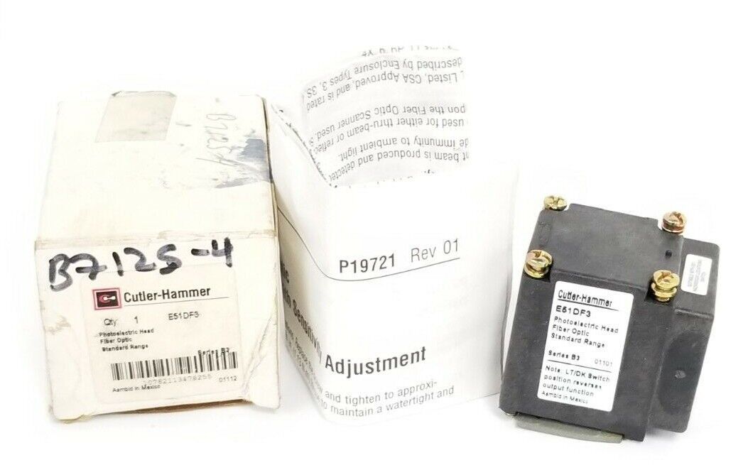 NIB CUTLER-HAMMER E51DF3 FIBER OPTIC PHOTOELECTRIC HEAD, SERIES B3