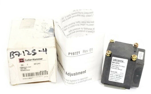 NIB CUTLER-HAMMER E51DF3 FIBER OPTIC PHOTOELECTRIC HEAD, SERIES B3
