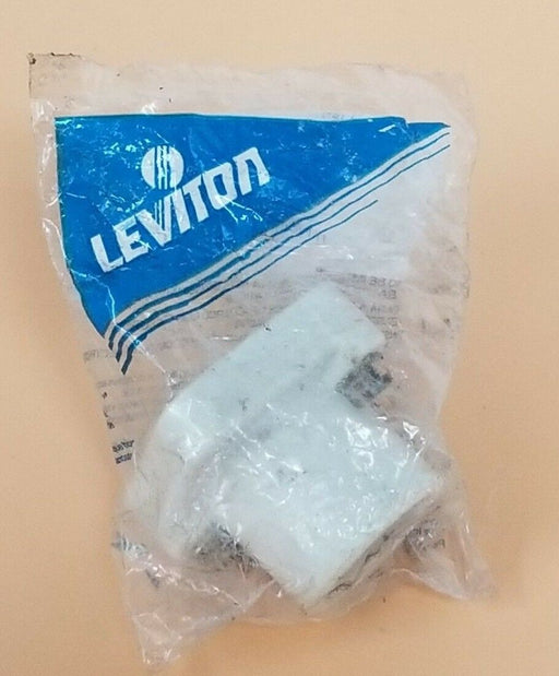 NEW LEVITON 002-19062 LAMPHOLDER PORCELAIN CLEAT TYPE 650W 250V, 00219062