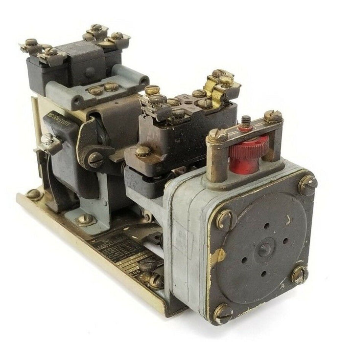 SQUARE D 9050-BO2D SER. E PNEUMATIC TIMING RELAY BO-2D B0-2D 9050BO2D