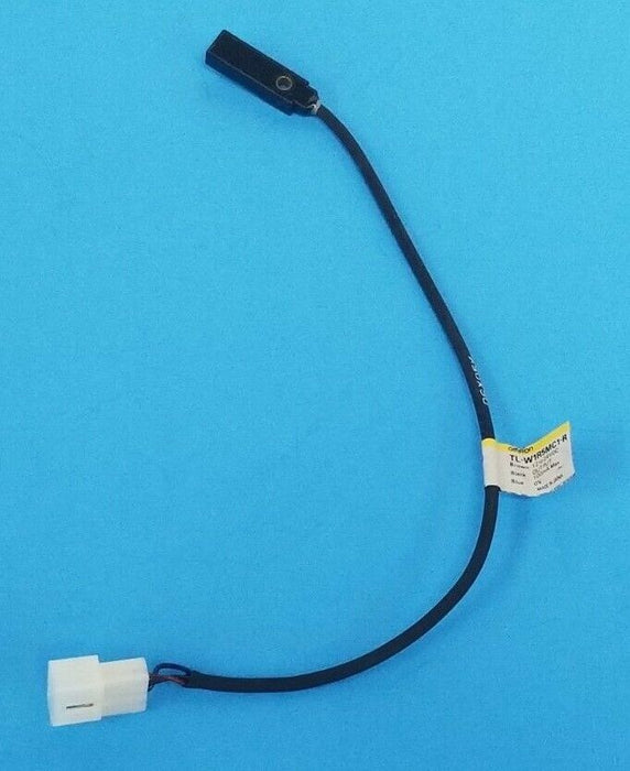 OMRON TL-W1R5MC1-R PROXIMITY SENSOR TLW1R5MC1R, 12 TO 24VDC, (MISSING SCREW)