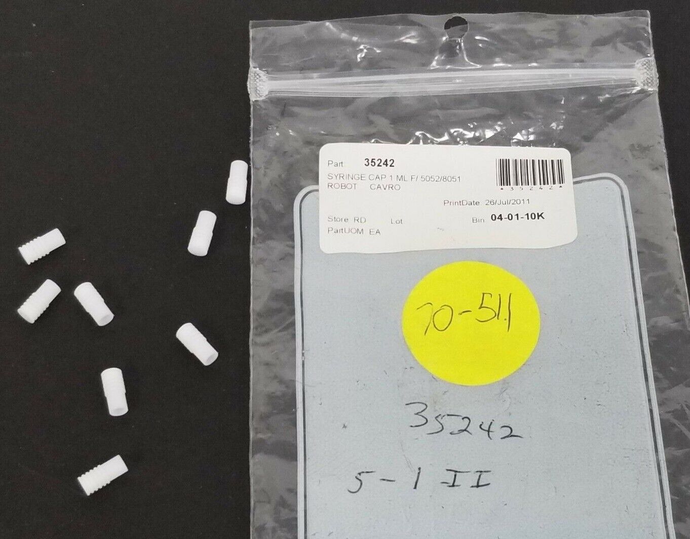 LOT OF 8 NEW GENERIC SYRINGE CAPS 1 ML F/ 5052/8051