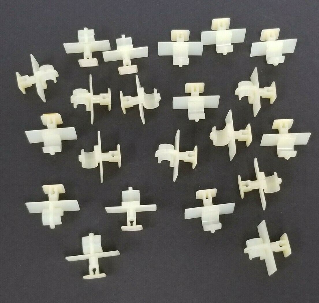 LOT OF 21 SQUARE D FUSEHOLDER ATTACHMENTS FOR 9080-GF6 TERMINAL BLOCKS