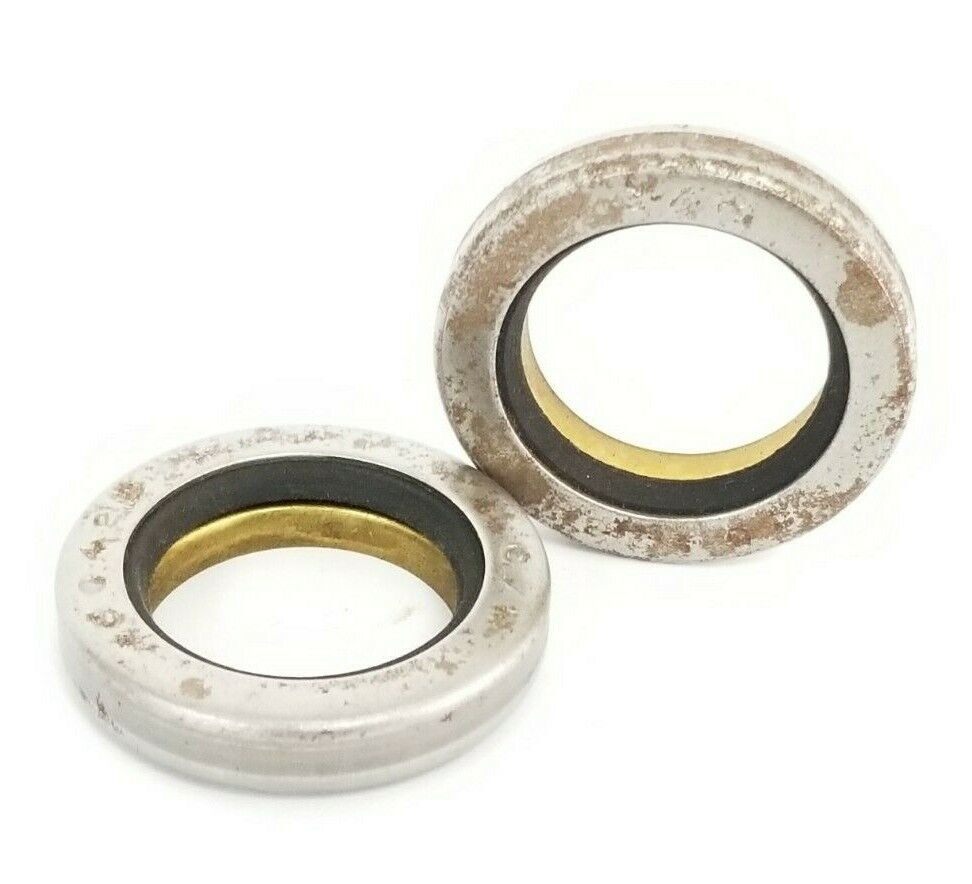 LOT OF 2 CHICAGO RAWHIDE 504264 OIL SEALS 1X1.1/2X9/32
