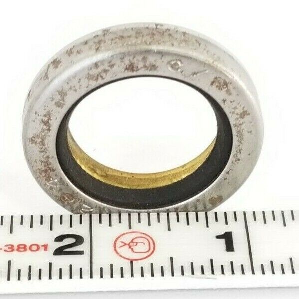 LOT OF 2 CHICAGO RAWHIDE 504264 OIL SEALS 1X1.1/2X9/32