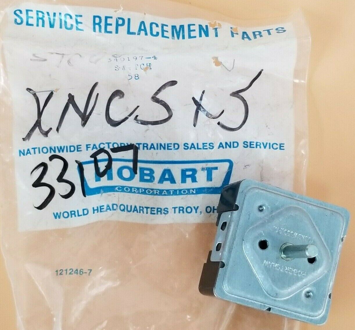 NEW HOBART / ROBERTSHAW 340197-4 SWTICH XNC5X5, INF-208-126, 15A, 208VAC