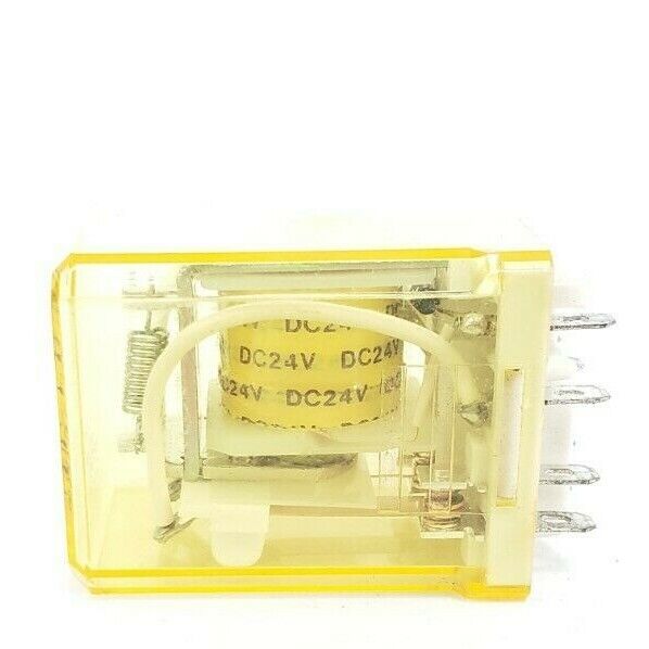 IDEC RR3B-D-DC24V RELAY PLUG-IN 3PDT 10A 24VDC, RR3BDDC24V