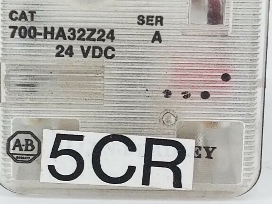 ALLEN BRADLEY 700-HA32Z24 CONTROL RELAY SER. A 24VDC W/ 5X852F RELAY SOCKET