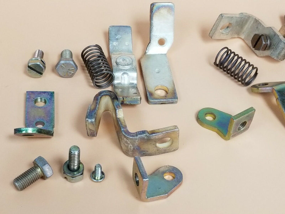 LOT OF NEW GENERIC CONTACT KITS