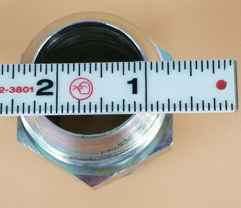 LOT OF 2 NEW EATON FEMALE PIPE FITTINGS 1.25" BORE STRAIGHT TO 1.25" BORE NIPPLE