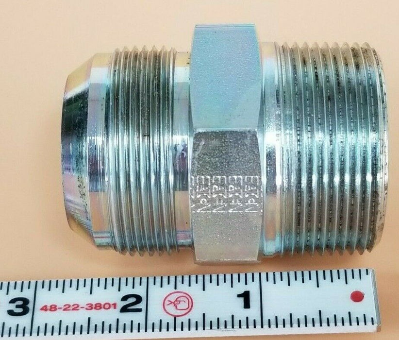 LOT OF 2 NEW EATON FEMALE PIPE FITTINGS 1.25" BORE STRAIGHT TO 1.25" BORE NIPPLE
