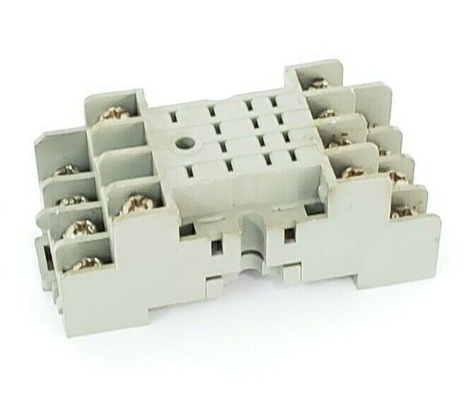 DAYTON 2A584E SOCKET RELAYS 7A, 300VAC
