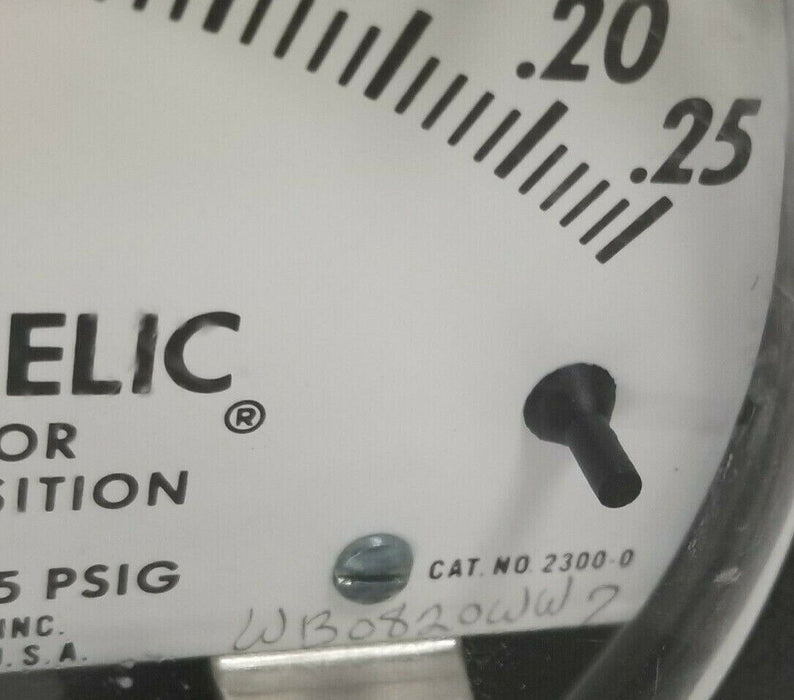 DWYER MAGNEHELIC 2300-0 PRESSURE GAUGE .25-0-.25PSIG 23000
